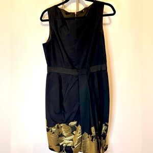 Gorgeous Tahari Cotton lined w satin Black & Gold stitching. Pristine condition